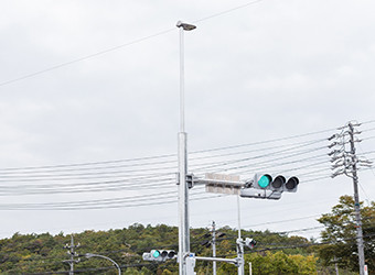 土岐市内 県道 交差点統合柱設置（公共） 交差点用の照明灯のLED化